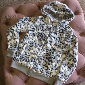 Cozy fluffy girls snow leopard zipper jacket L